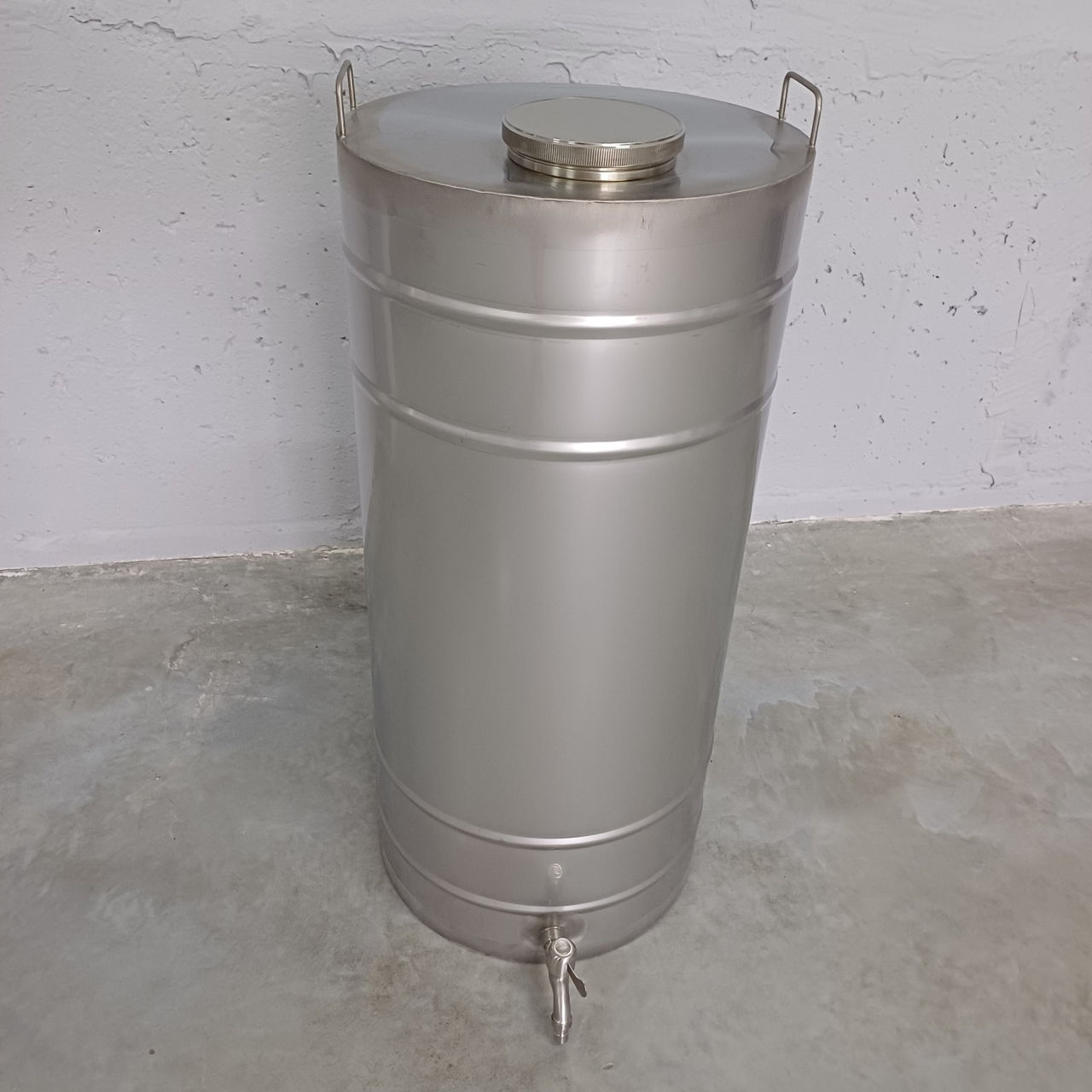 Butoi din inox, realizat din otel inoxidabil alimentar (AISI 304), astfel nu modifica proprietatile фото 4