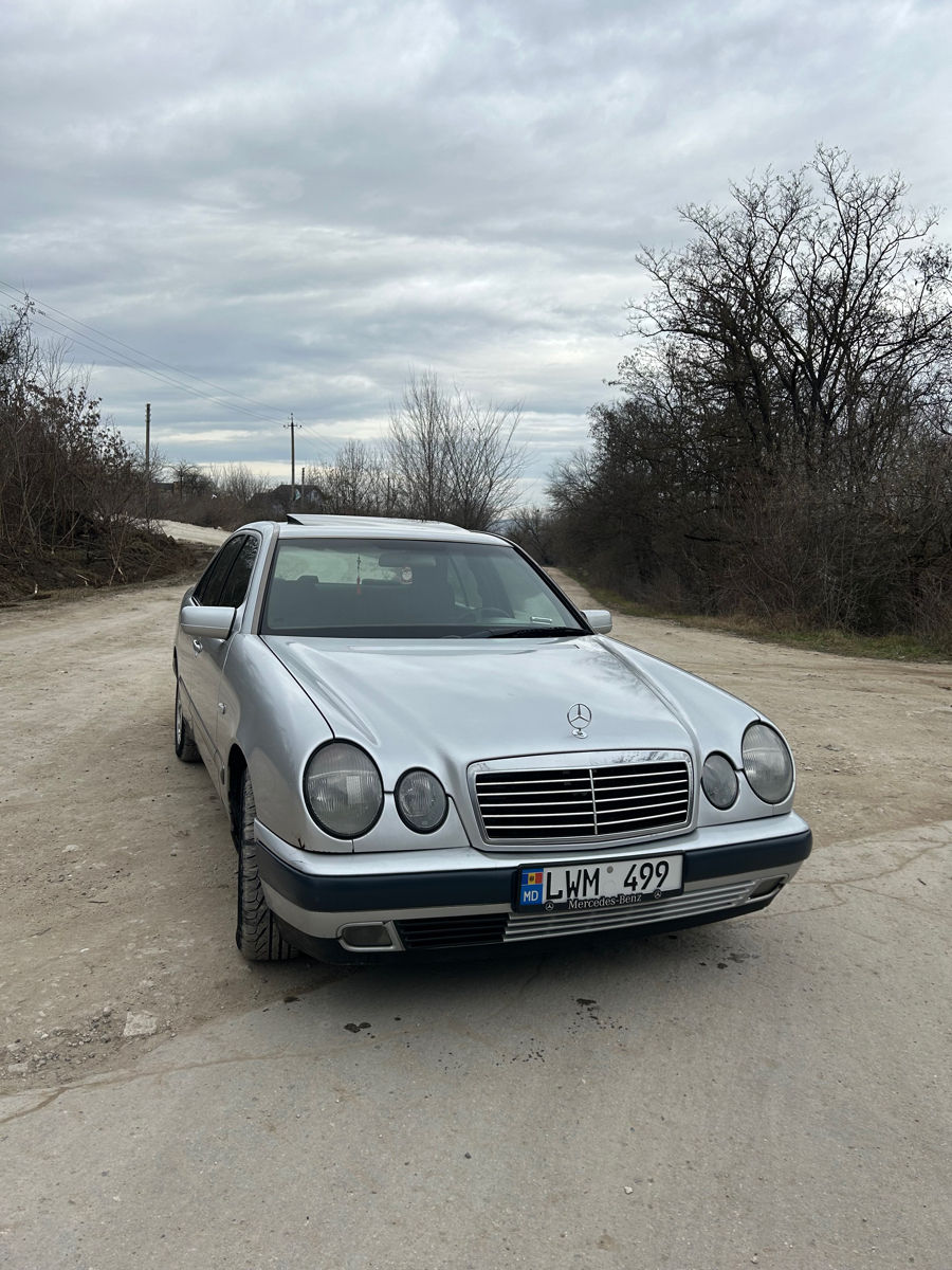 Mercedes E-Class foto 4