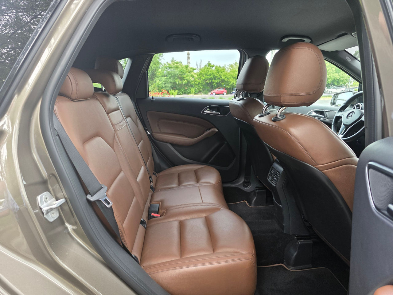 Mercedes B-Class foto 12