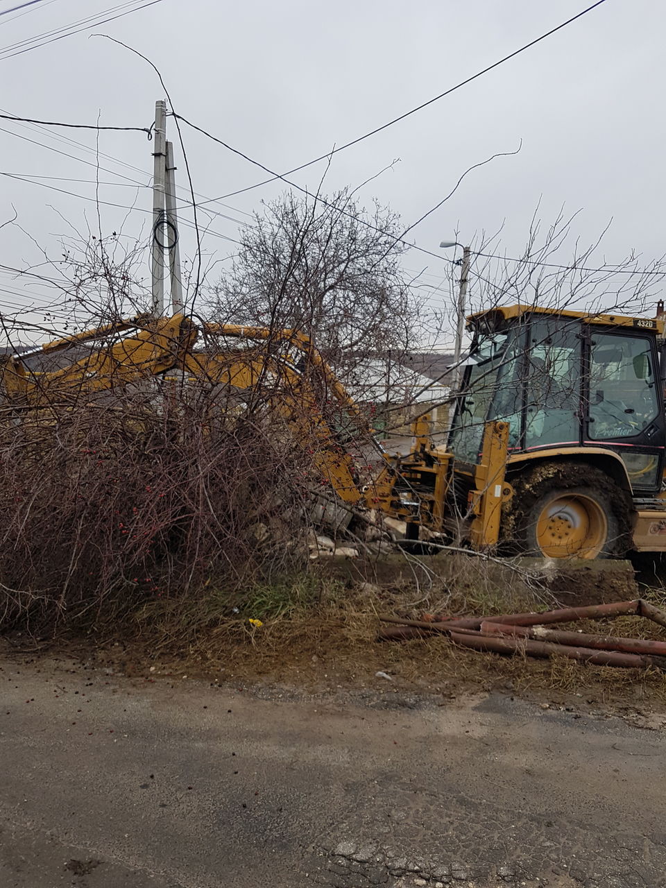 Curat in grădină Imprejurul casei Уборка на даче foto 6