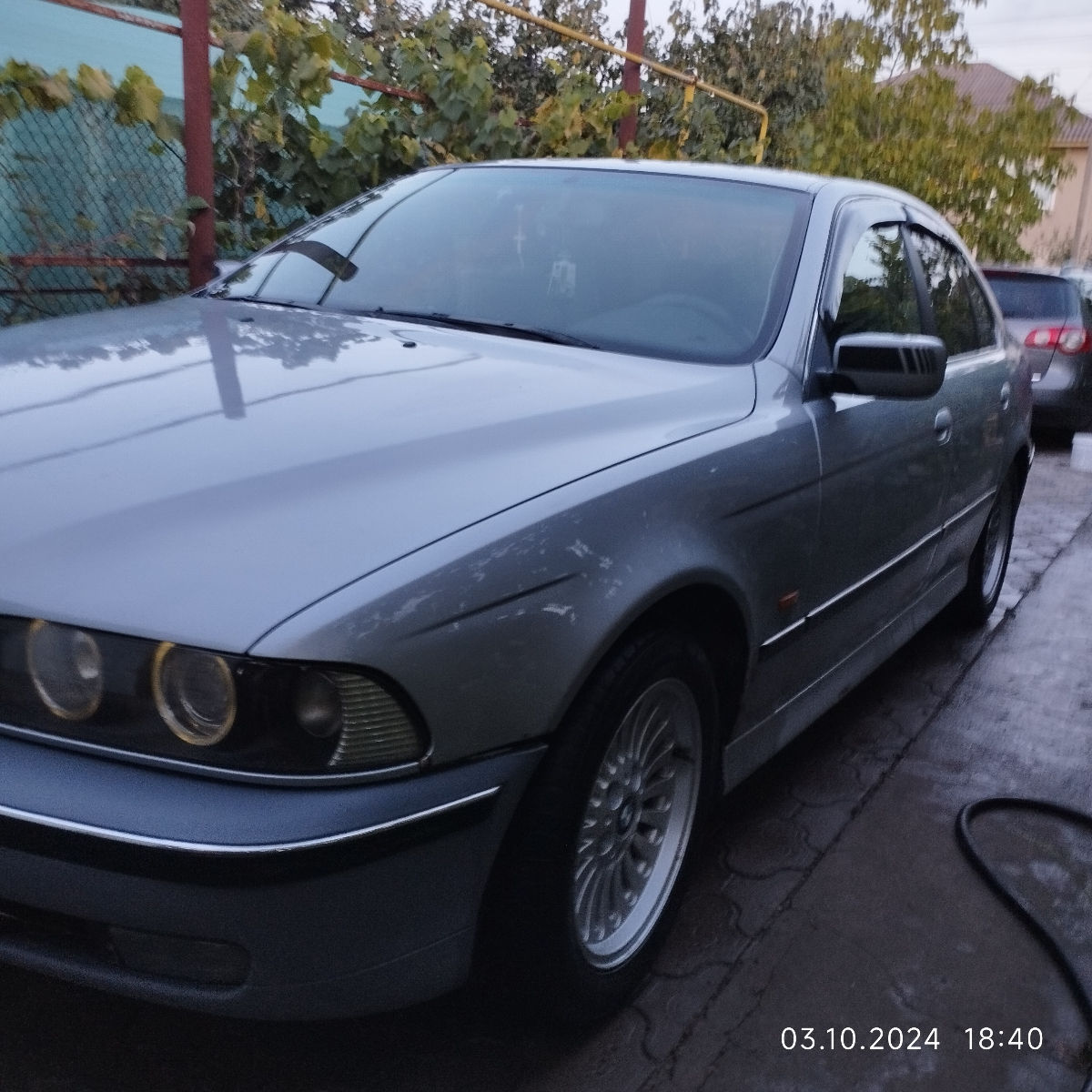 BMW 5 Series foto 9