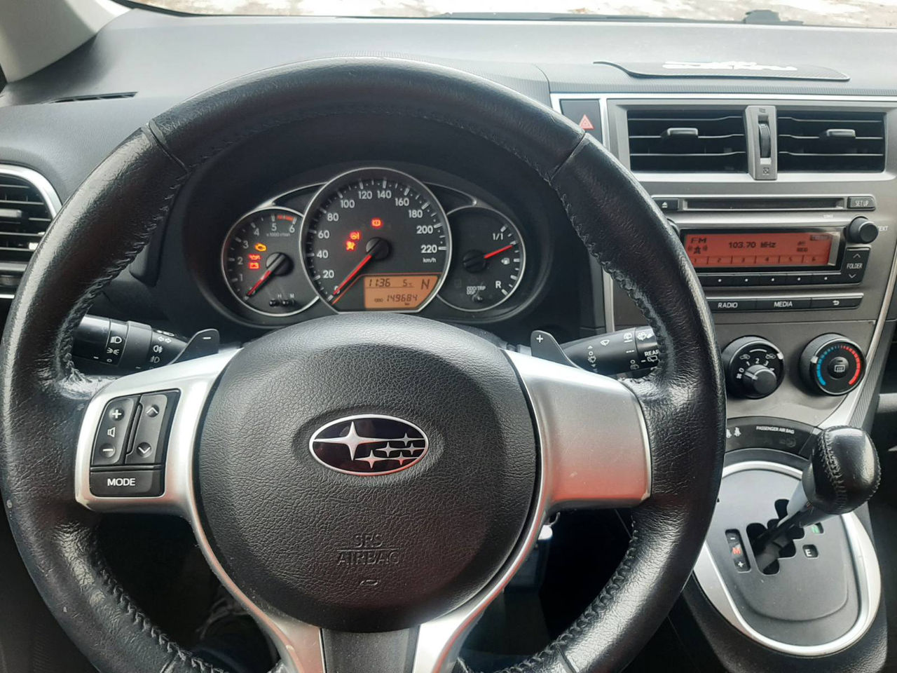 Subaru Trezia foto 3