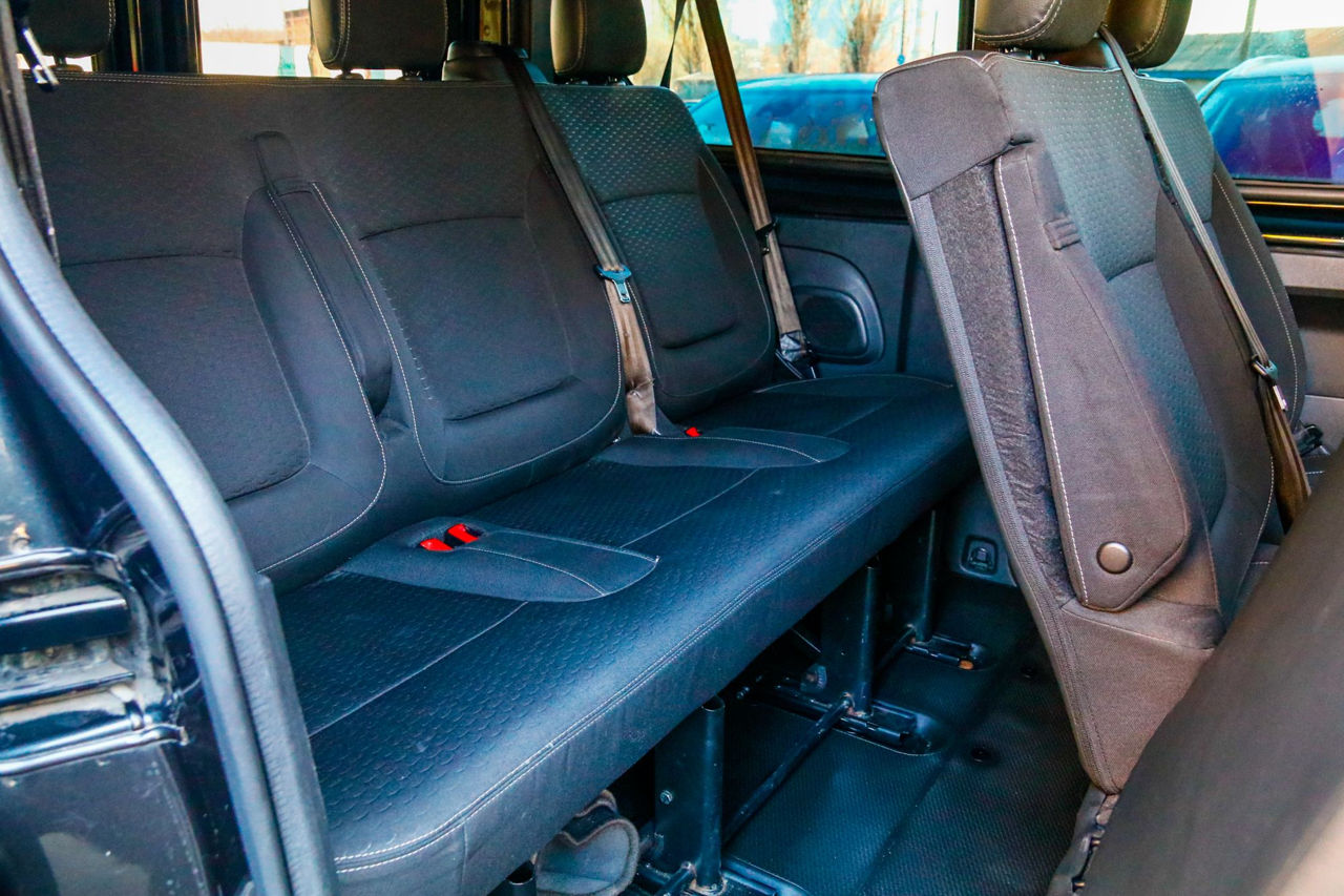 Opel Vivaro фото 8