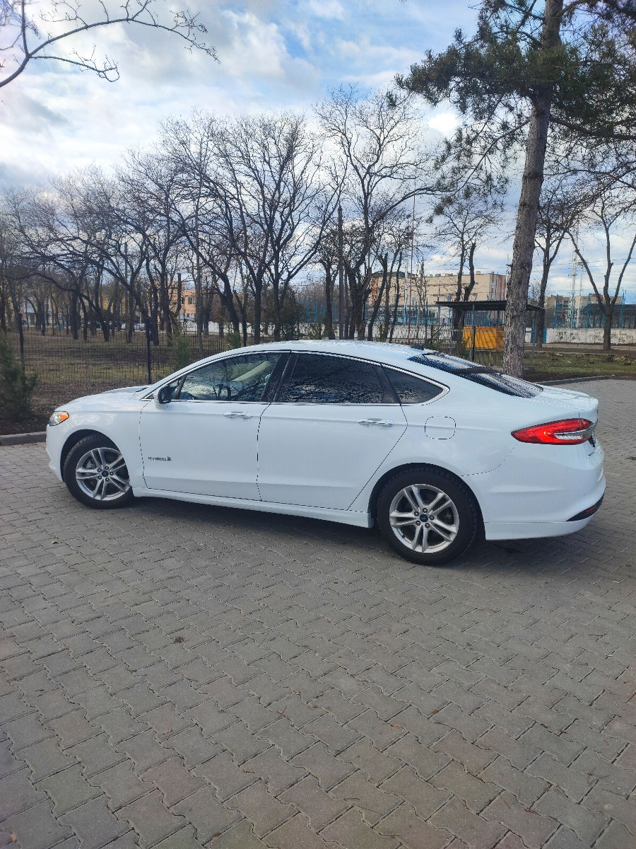 Ford Fusion foto 3