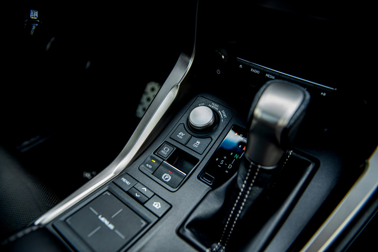 Lexus NX Series фото 11