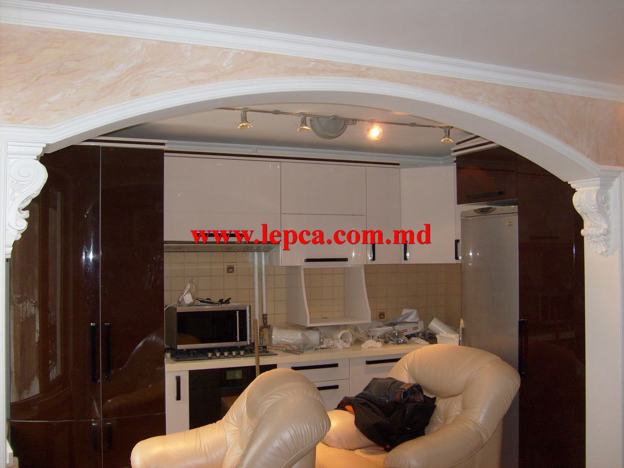 Carnizuri din gips efectuam lucrari din gips la comanda.Profesional, calitate garantata! foto 3