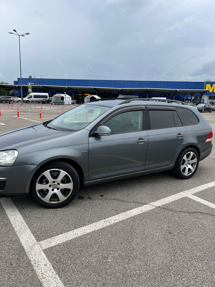 Volkswagen Golf foto 1