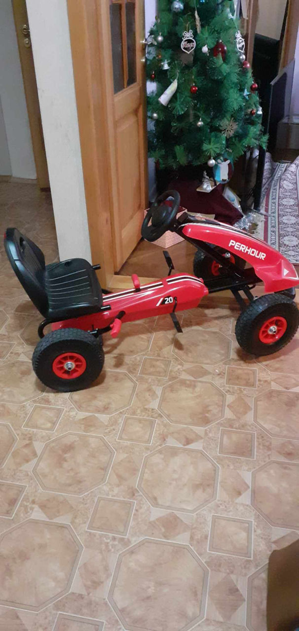 bicicleta cu 4 roti, nou, copil varsta 4-6 ani, 2000 lei foto 2