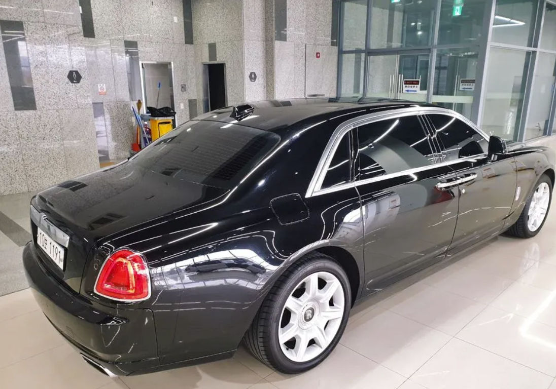 Rolls-Royce Ghost foto 2