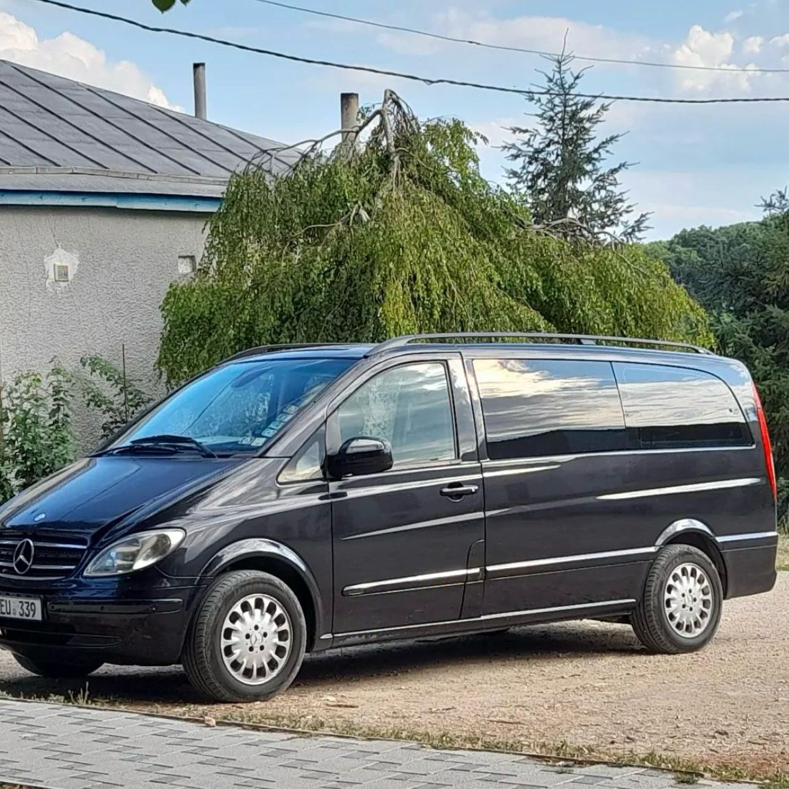 Oferim microbuz la comanda  foto 6