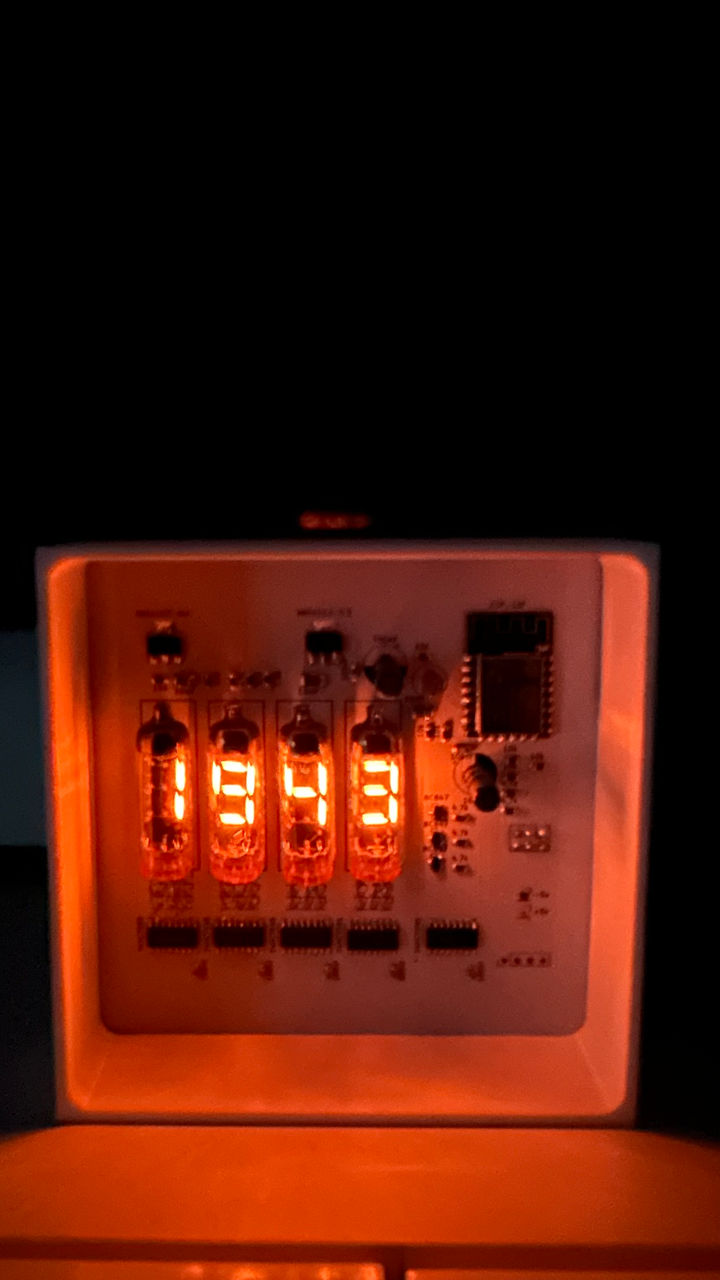 Nixie Clock Часы на лампах ИВ-16 , ИВ-9 нумитроны , Wi-fi clock foto 2