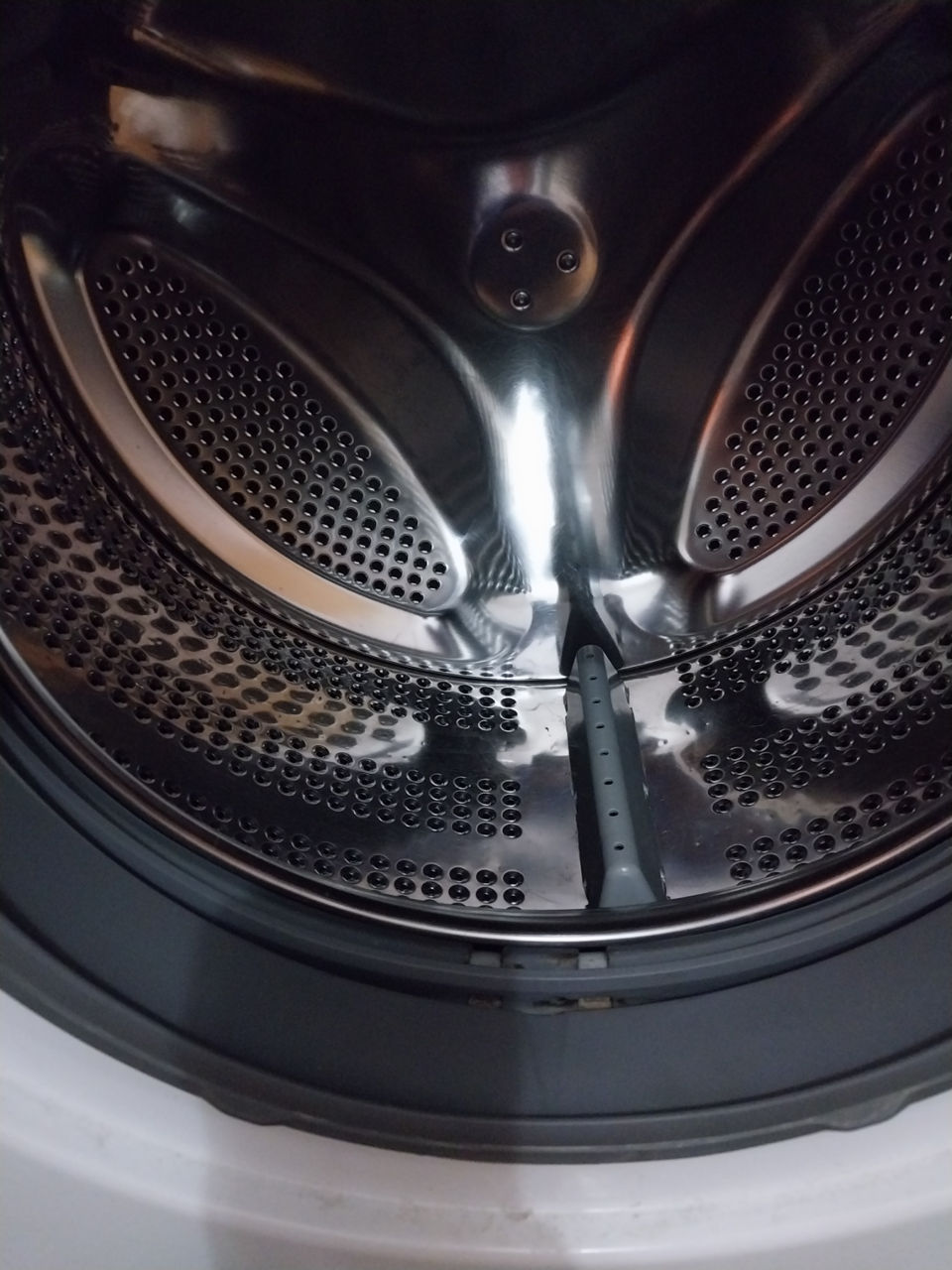 LG Direct-Drive 6kg.Lucreaza si spala Perfect.