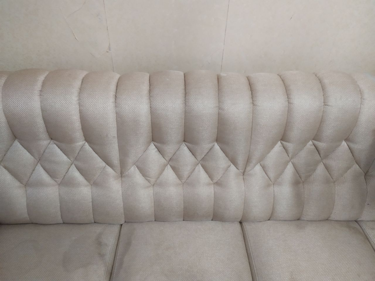 Профессиональная чистка мягкой мебели и ковров! В Кишиневе и в пригородах.