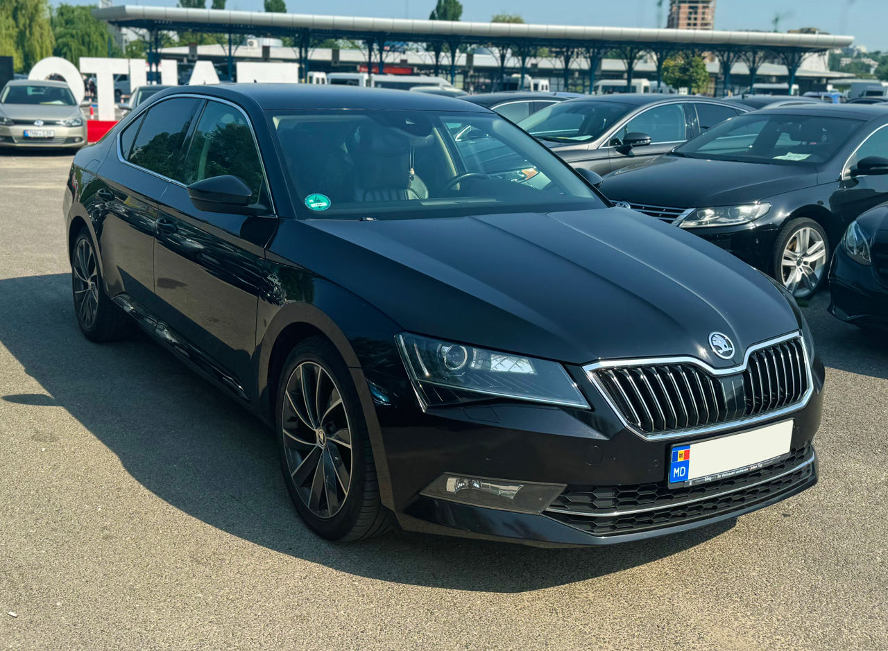 Skoda Superb foto 0