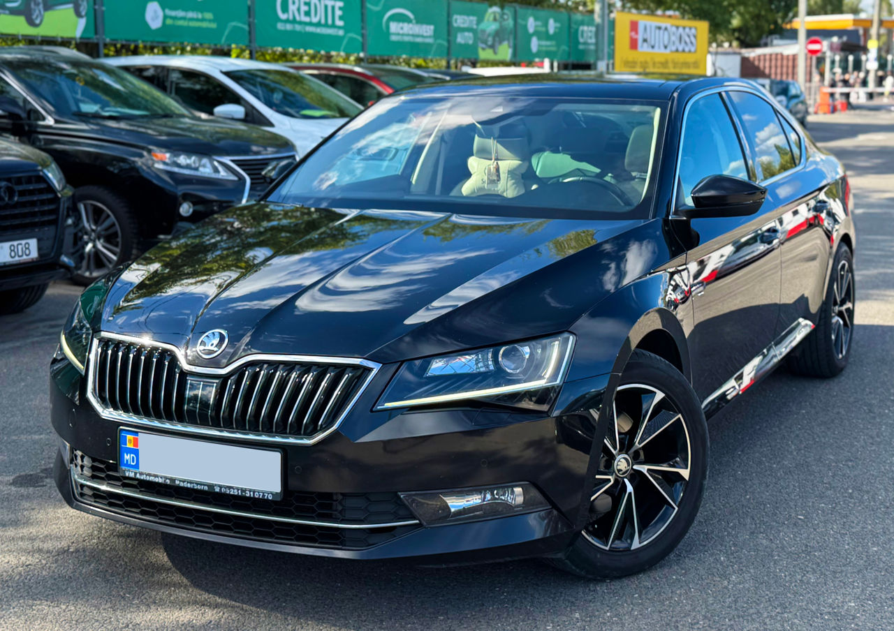 Skoda Superb foto 0