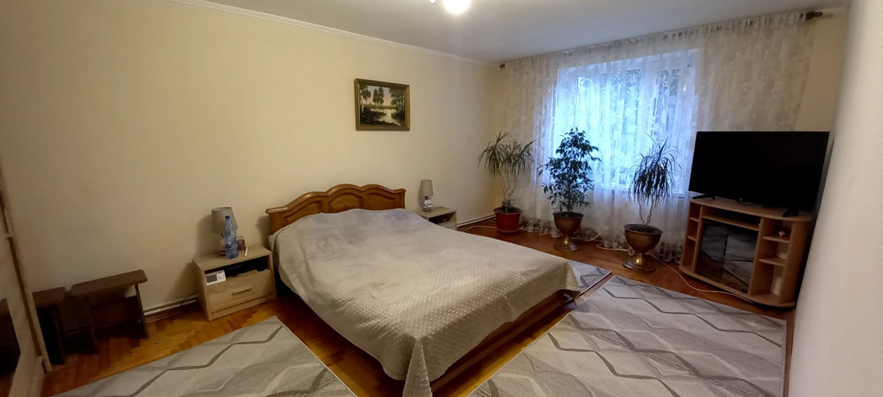 Telecentru, casa in 2 nivele. Posibilitate de trai pentru 2 familii. foto 0