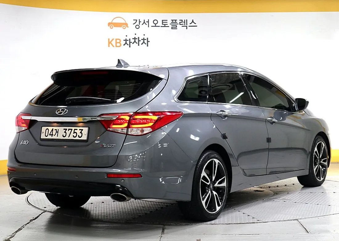 Hyundai i40 foto 1