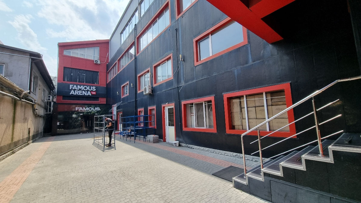 Vânzare sp.comercial 3750 m2+ 18 ari privat.str.Bucuriei!!! foto 2