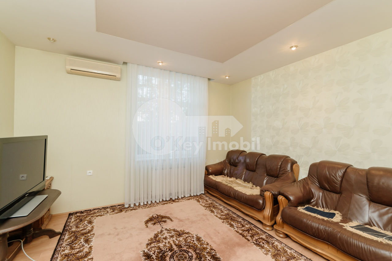 Apartament cu 3 camere, 69 m², Centru, Chișinău foto 0