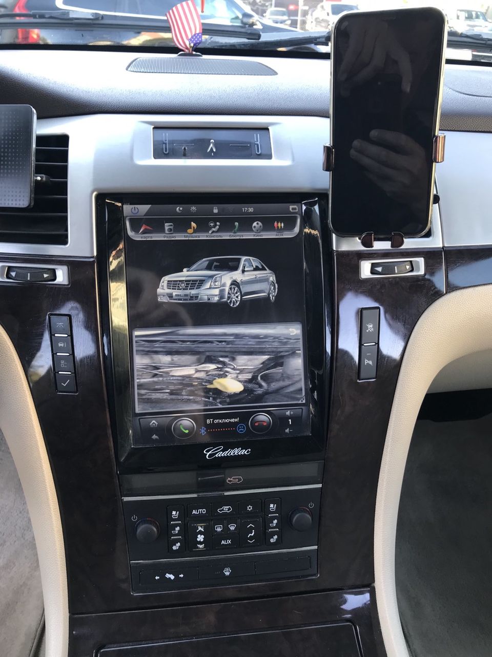 Cadillac Escalade foto 12