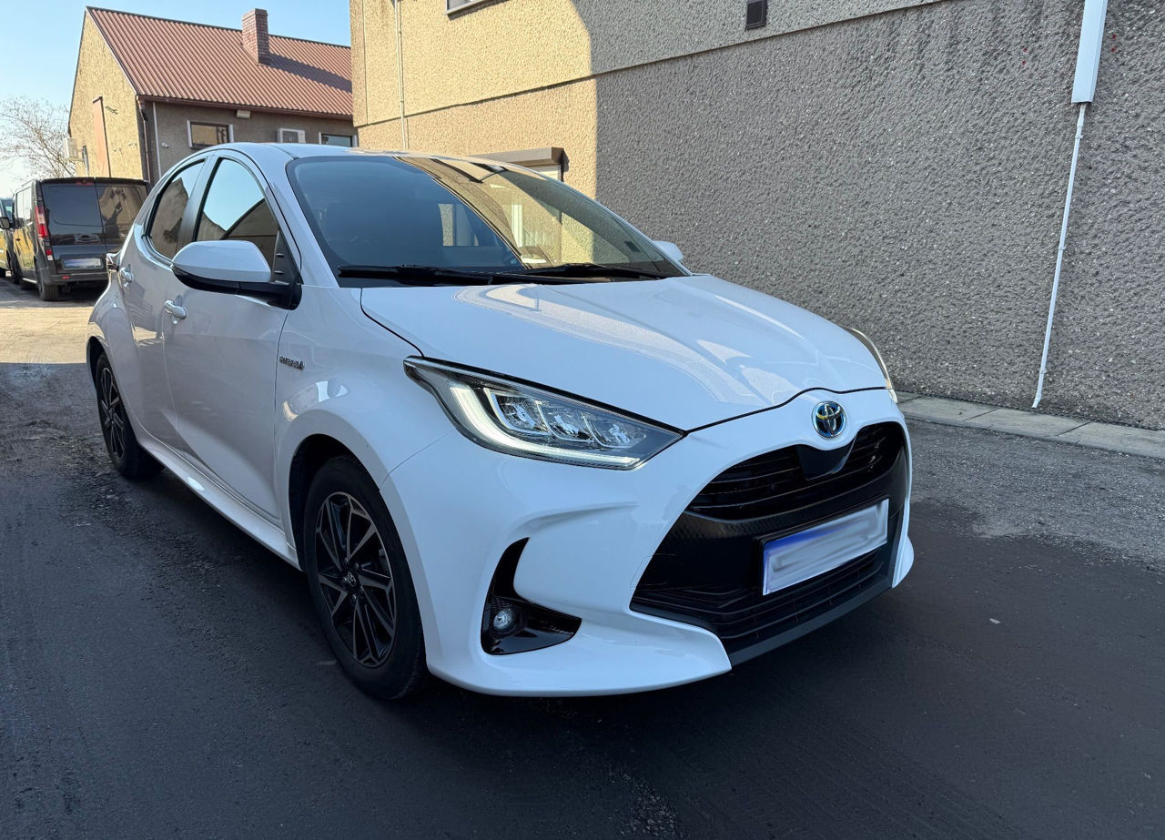 Toyota Yaris фото 4