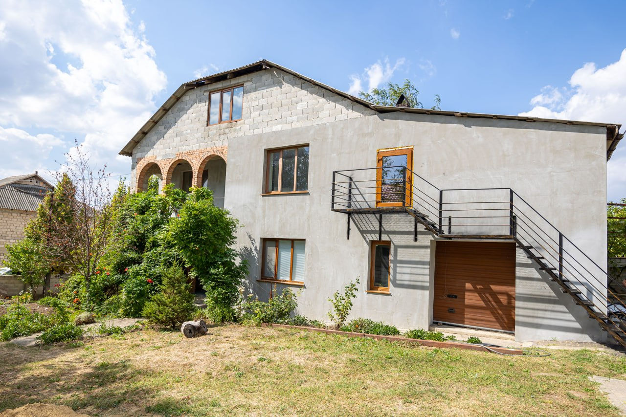 Casă spre vânzare cu 5 camere, 240 m2 în Suburbie, Trușeni