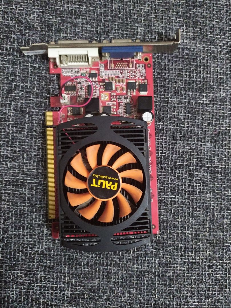 Nvidia GT 220 1 gb 128 bit DDR2