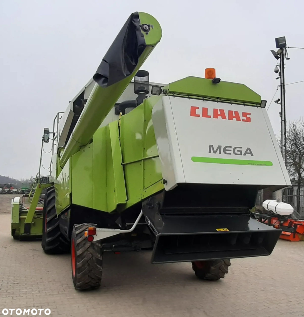 Combină Claas Mega 350 heder cereale+heder porumb/floare 6x70 foto 3