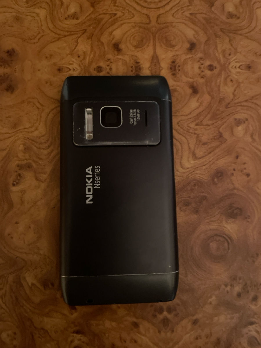 Nokia n8 in stare buna  foto 1