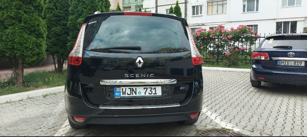 Renault Grand Scenic foto 2