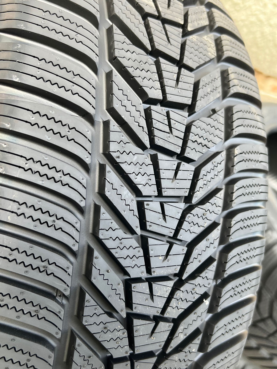 235/55 R18 Hankook Icept Evo3/ Доставка, livrare toata Moldova 2024 foto 3