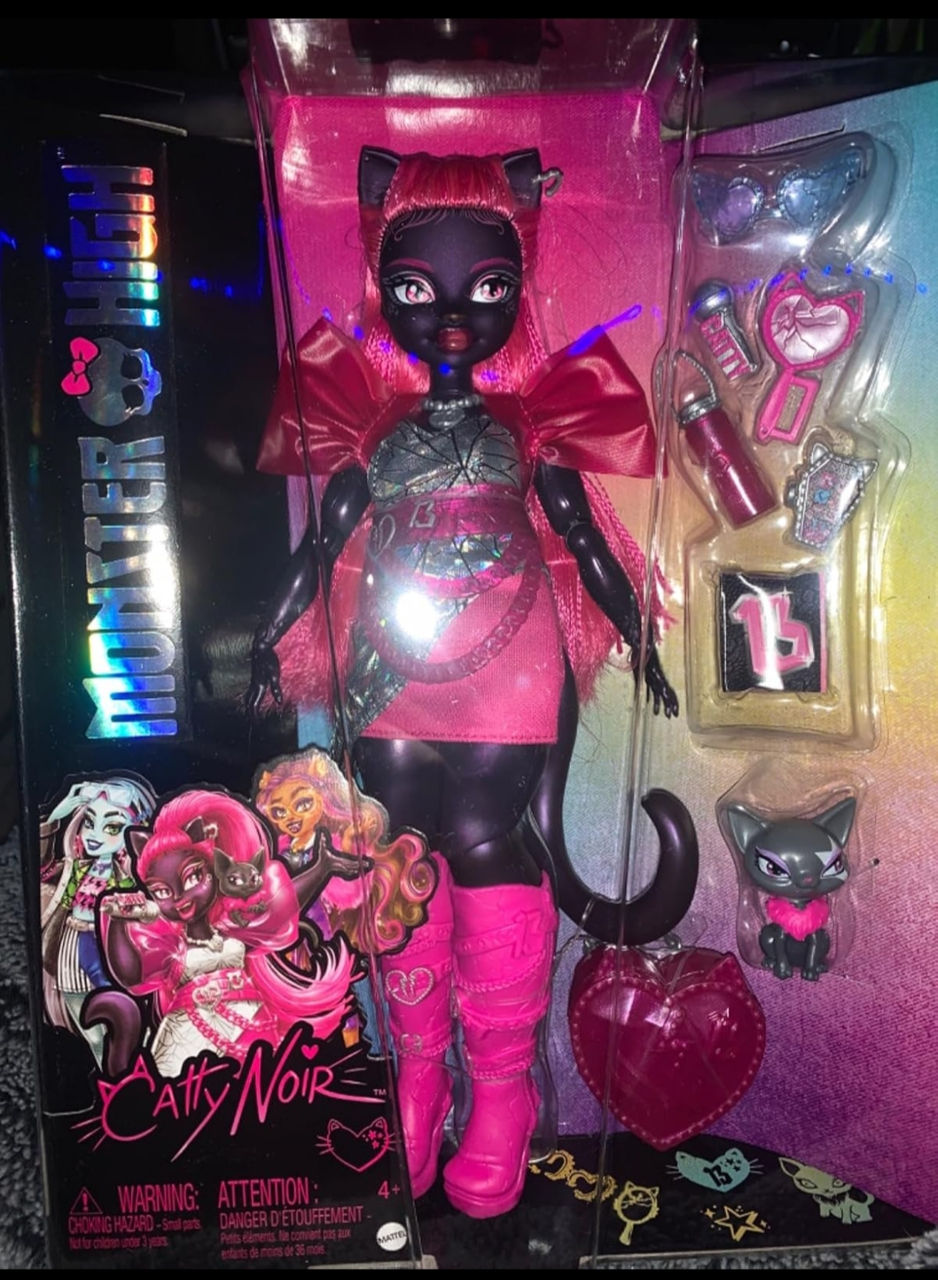 Papusa noua monster high in cutie foto 2