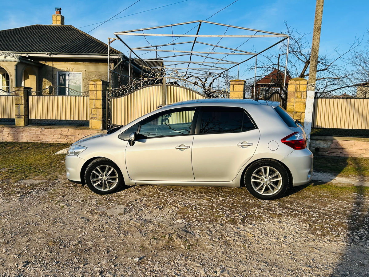 Toyota Auris foto 0
