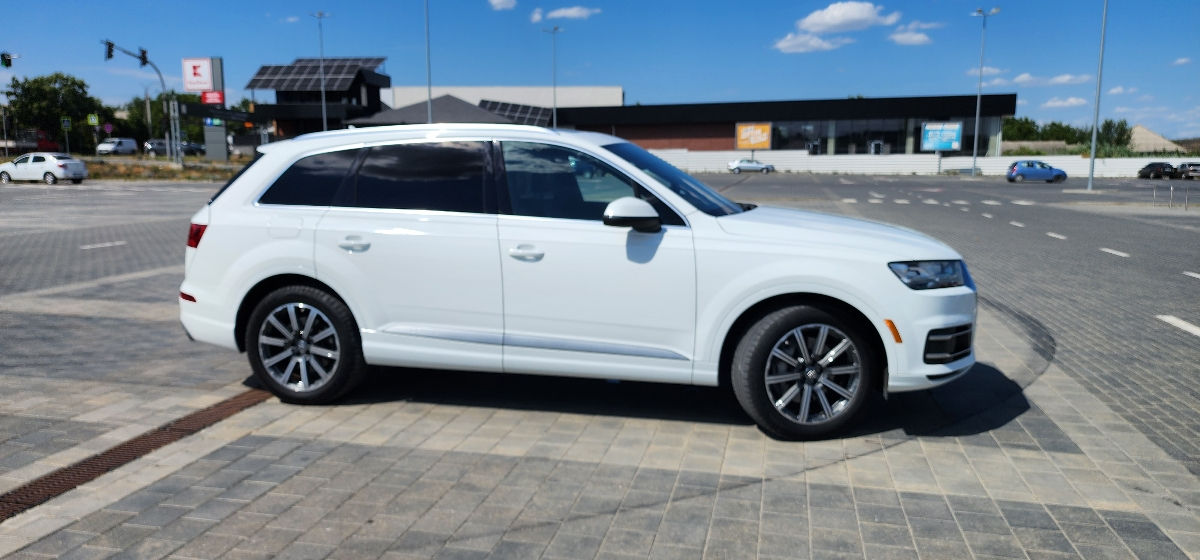 Audi Q7 фото 3