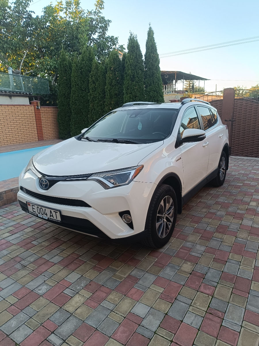 Toyota Rav 4 foto 1