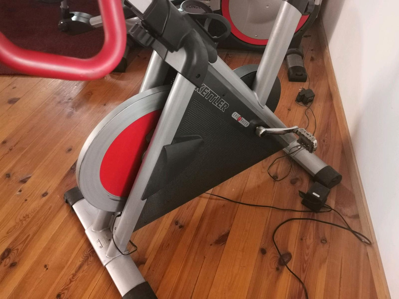 Велотренажер Kettler Ergo Racer. Biciclete de exerciții,Trenajor.