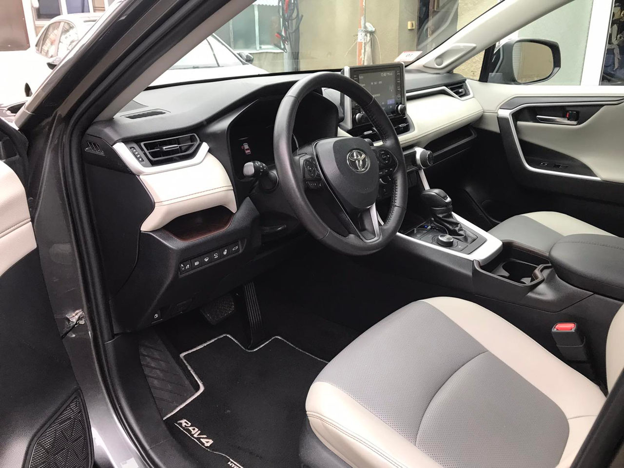 Toyota Rav 4 foto 4
