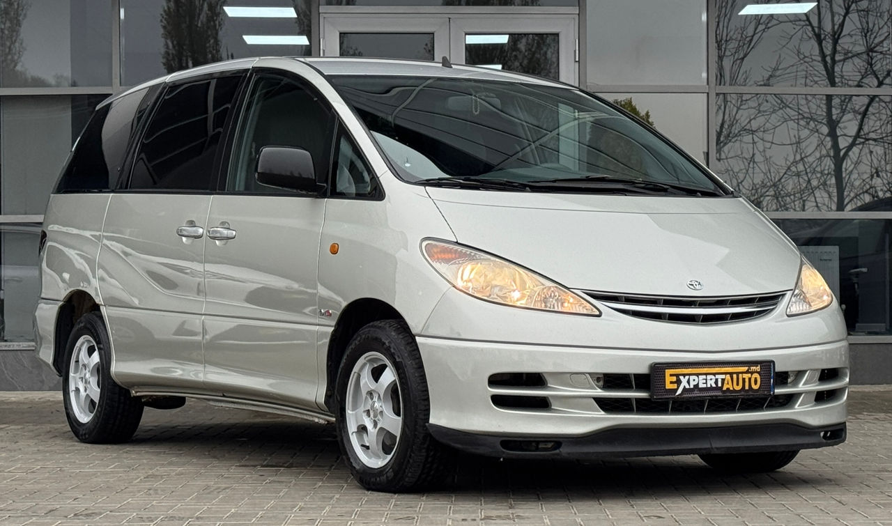 Toyota Previa foto 2