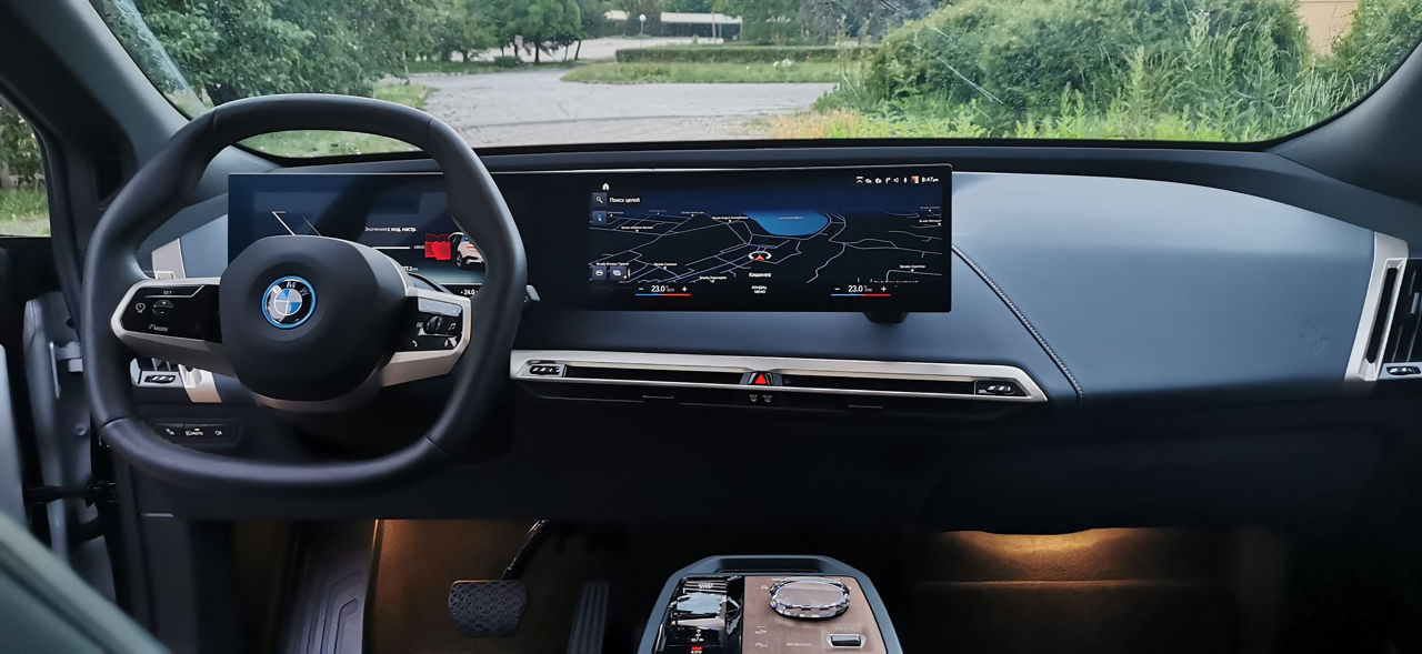 BMW iX foto 4