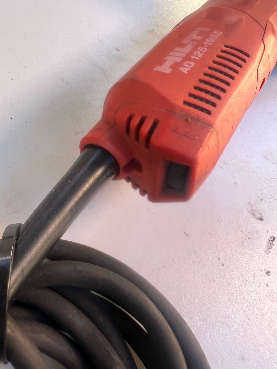 HiLTI болгарка с регулятором foto 3