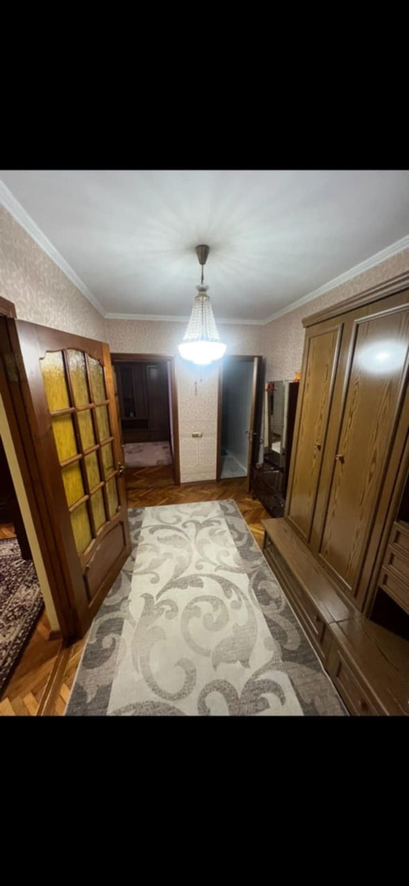 Apartament cu 2 camere, 56 m², Sculeni, Chișinău foto 3