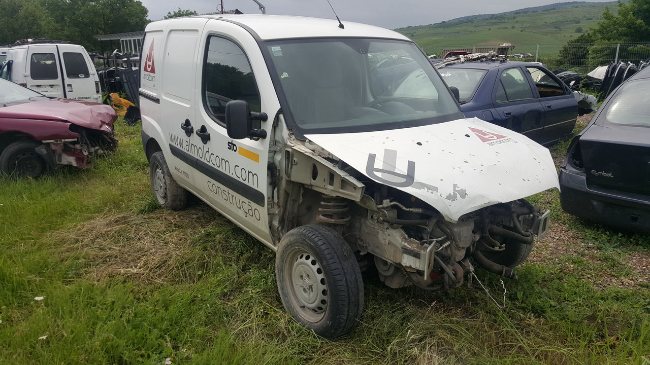 Dezmembrez Fiat. foto 2