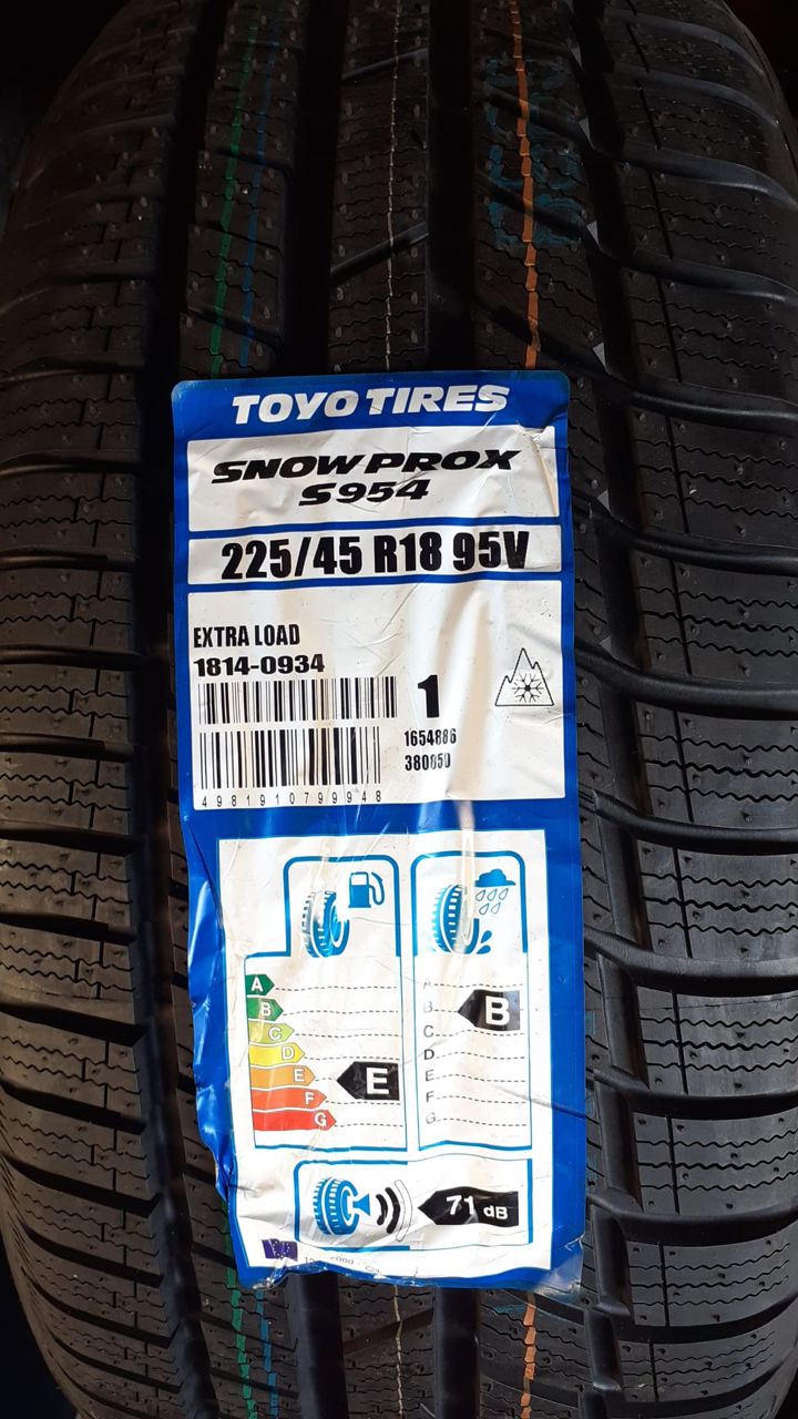 225 45 R18 Toyo Snow Prox S954 foto 1