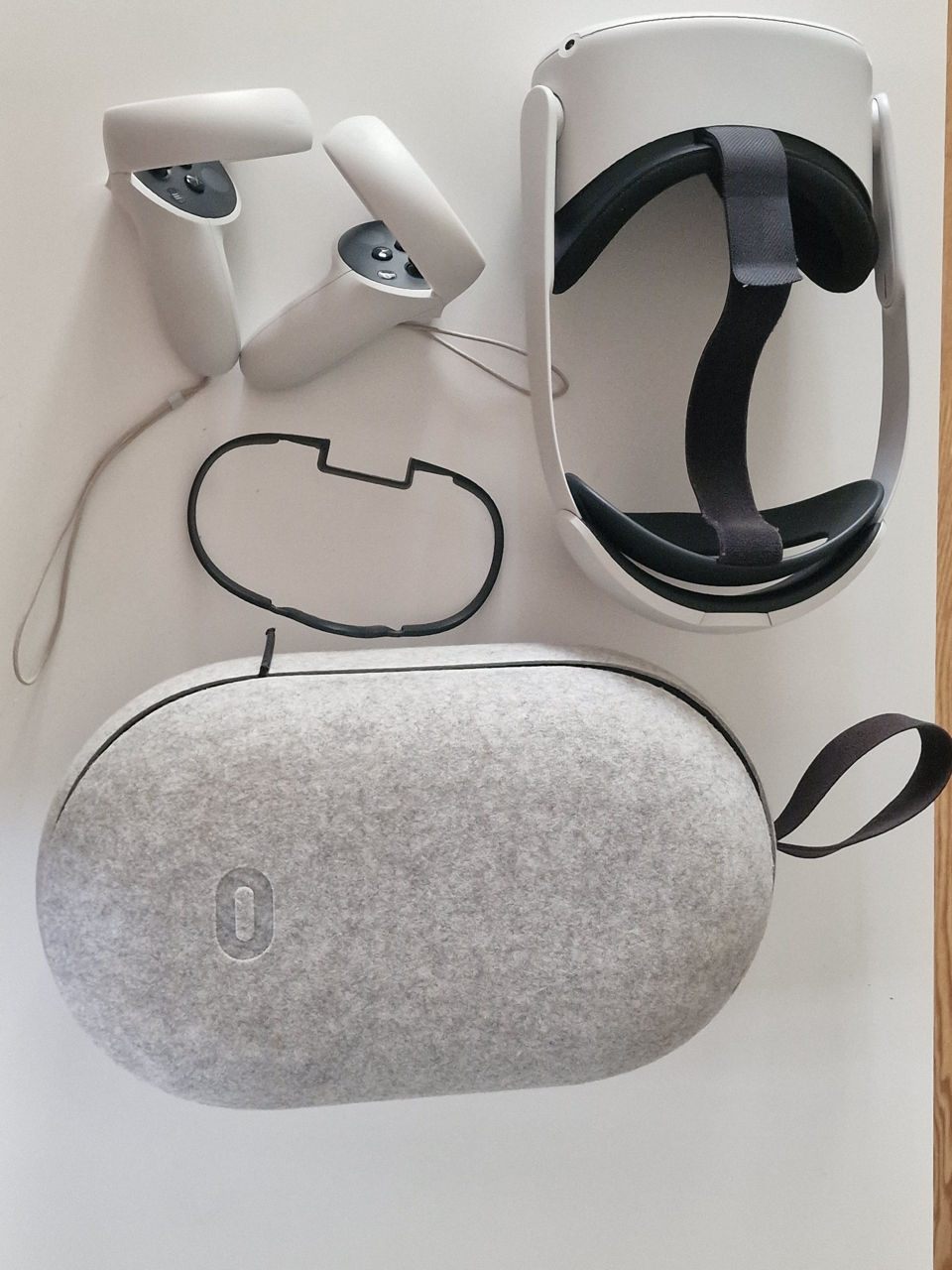 Meta Oculus Quest 2 256GB cu Elite Strap si Carry Case