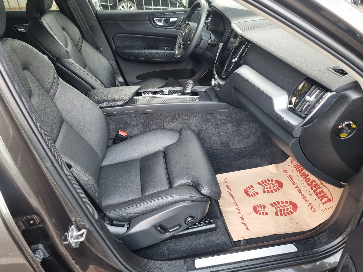 Volvo XC60 2021 photo 10