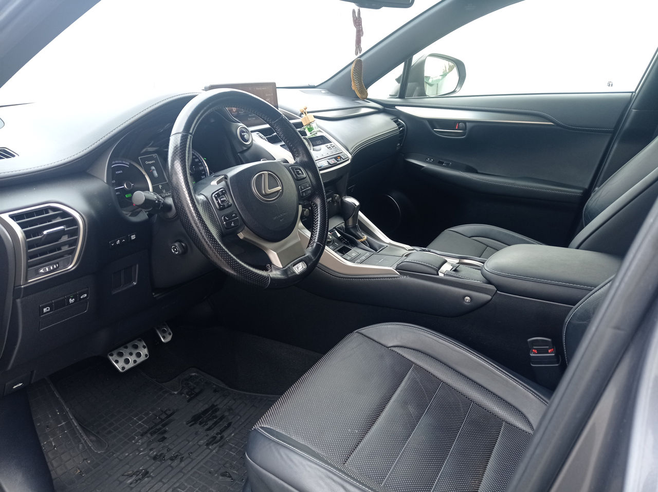 Lexus NX Series фото 8