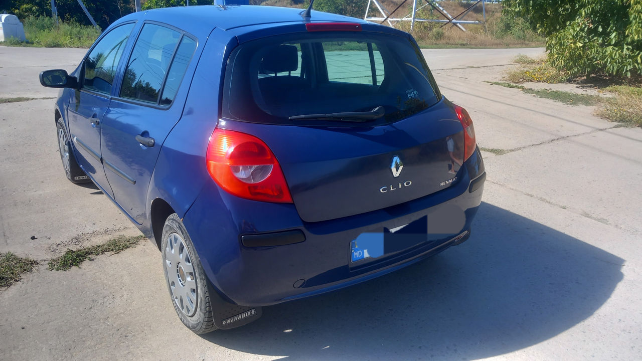 Renault Clio foto 9