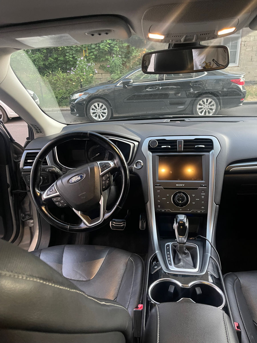 Ford Fusion фото 7