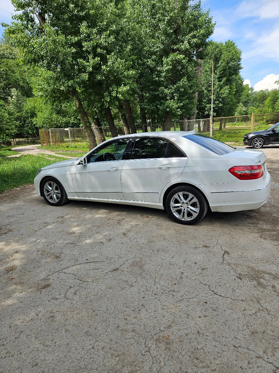 Mercedes E-Class foto 2