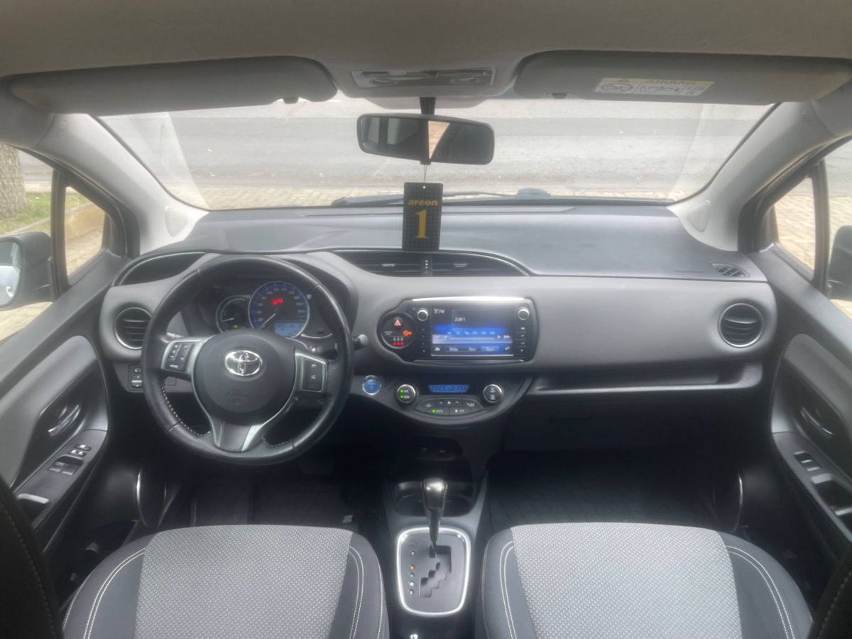 Toyota Yaris foto 5